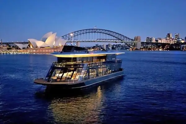 Sydney Iconic City and Beach Tour